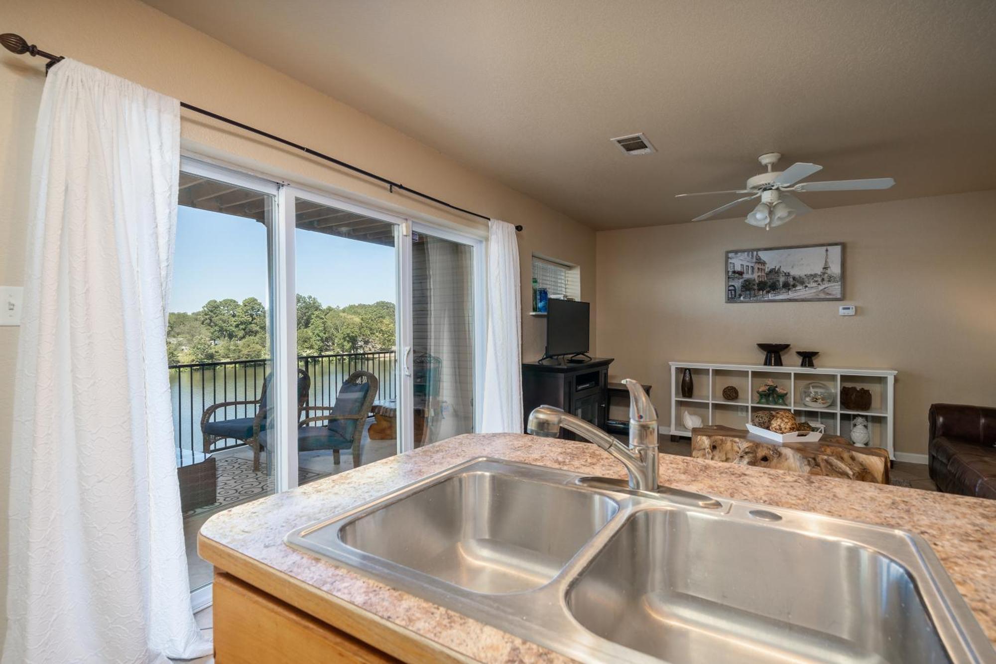 Ember'S View, Spa City Jewel- Lovely Lake Condo 핫스프링스 외부 사진